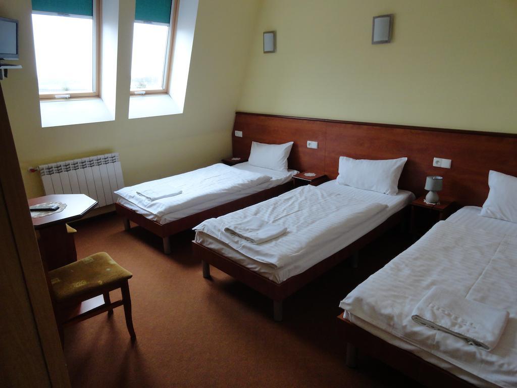 Hotel Wielkopolanka Шрода Великополска Стая снимка